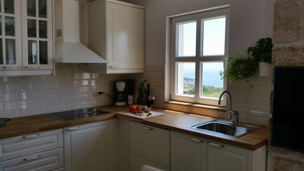 Apartments Lolita Bol Kültér fotó