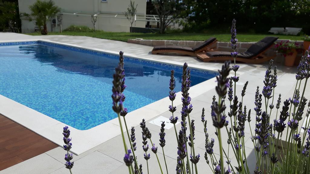 Apartments Lolita Bol Kültér fotó
