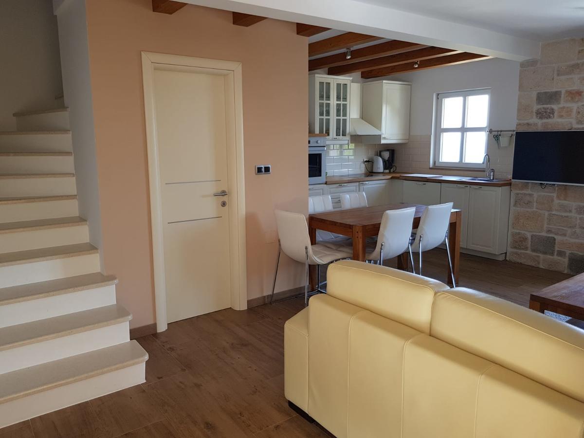 Apartments Lolita Bol Kültér fotó
